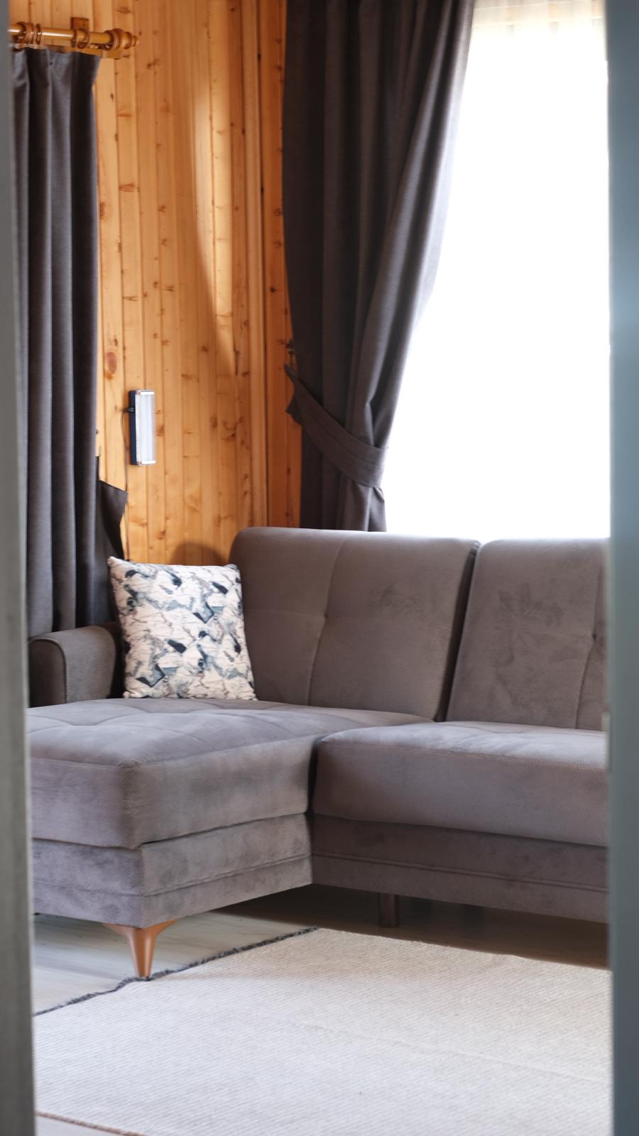 Geniş oturma alanı ve L koltuk